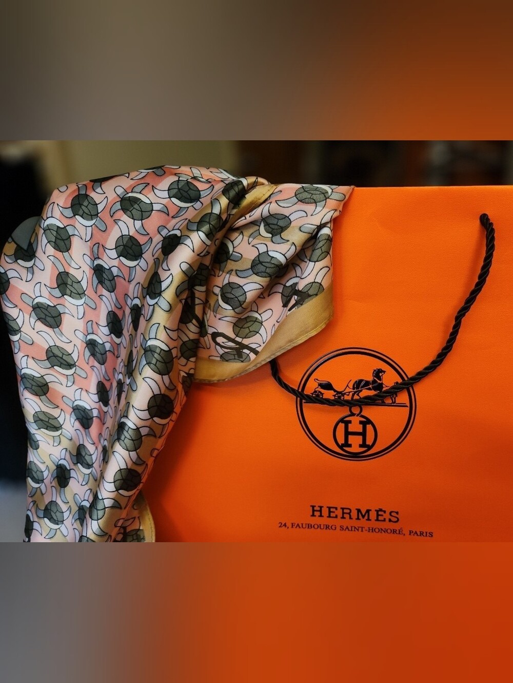 Hermes Pink & Gray Sea Turtle Silk Scarf - Picture 7 of 10